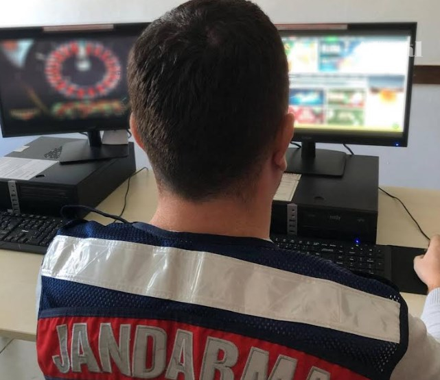 Zararlı içerikli 37 internet sitesine kapatma kararı