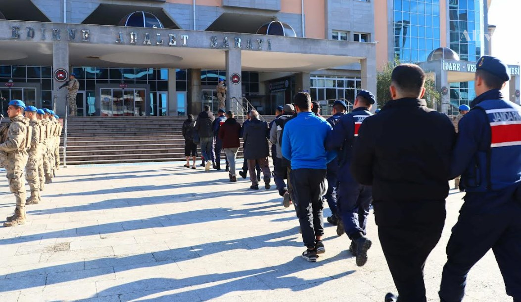 12 terör örgütü üyesine yakalama