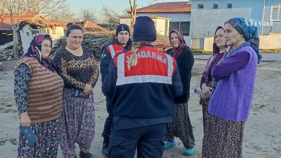 Köydeki kadınlara KADES tanıtımı