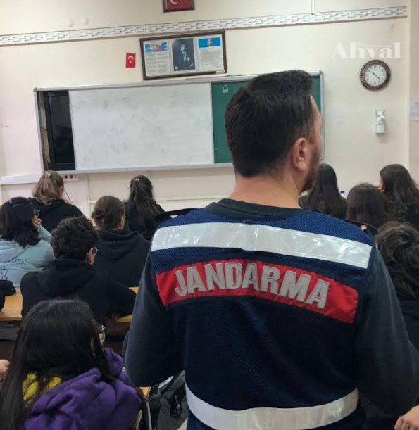 Jandarmadan siber suç farkındalık eğitimi