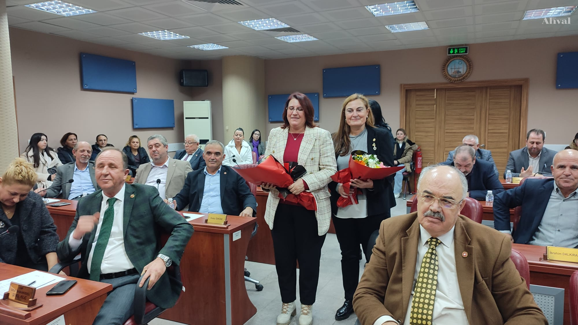 Kadınlardan meclise ziyaret