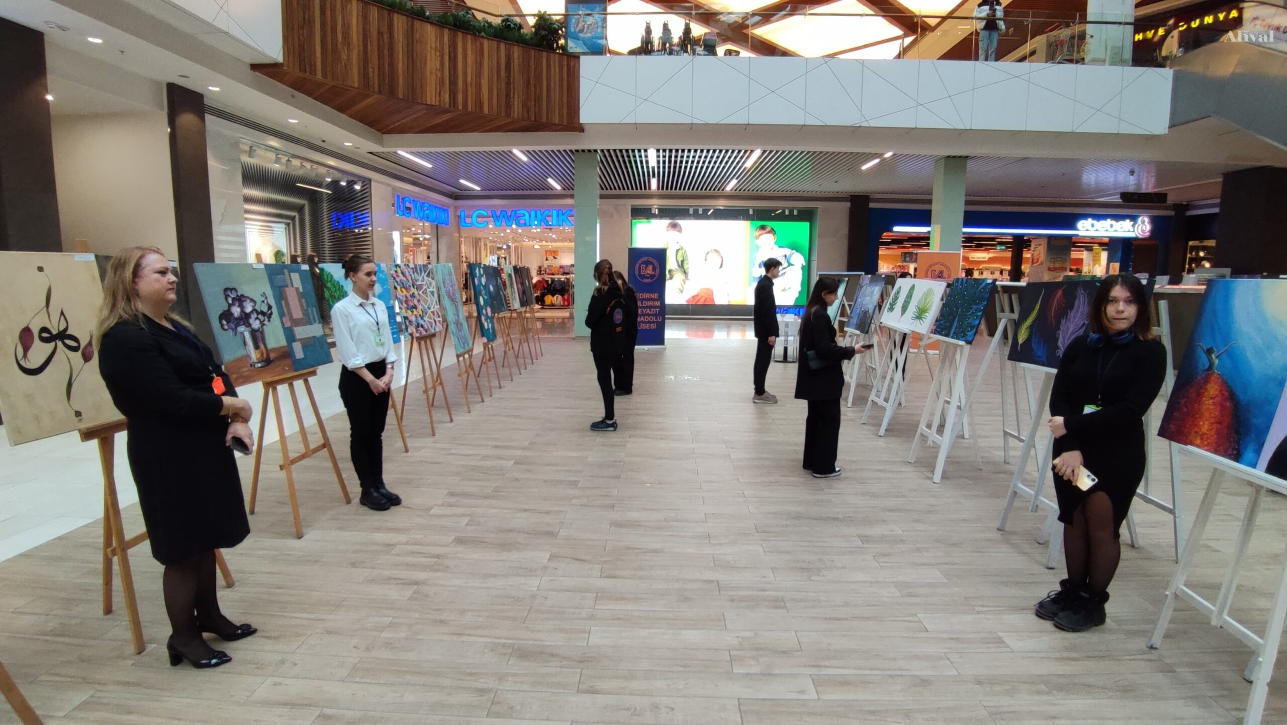 Öğretmen ve öğrencilerden 46 eşsiz eser