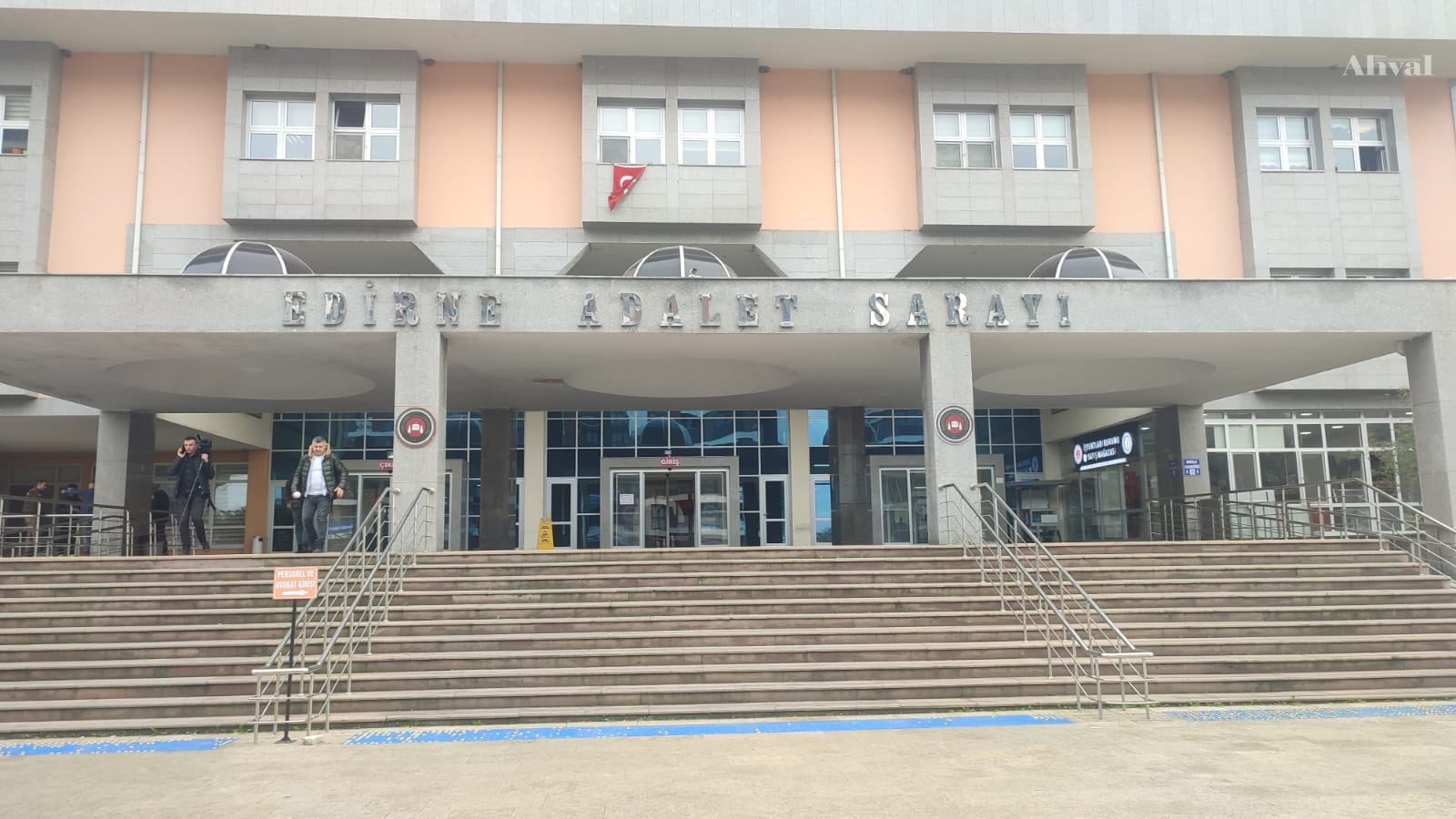 Uyuşturucu davasına erteleme kararı