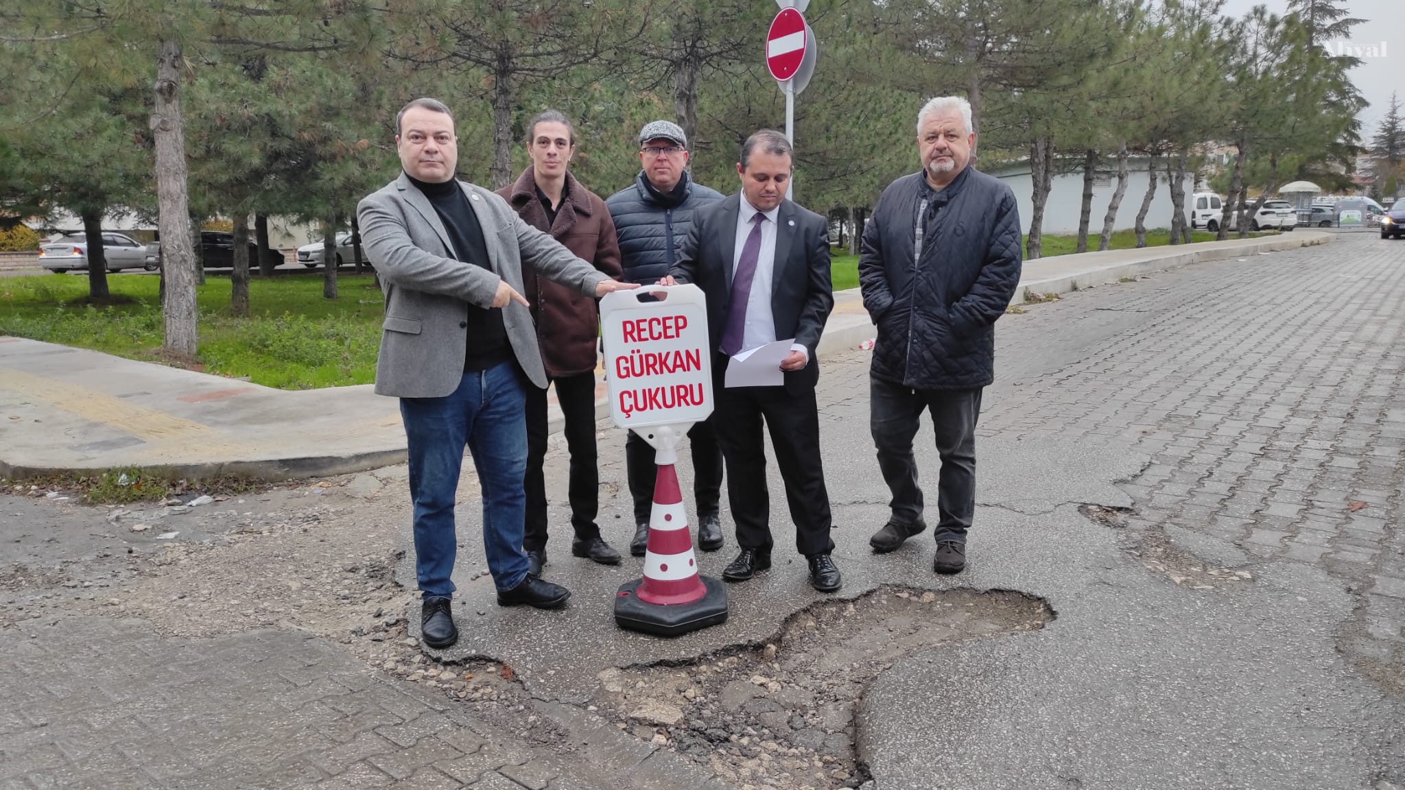 İpçi, çukura “Recep Gürkan Çukuru” adını verdi