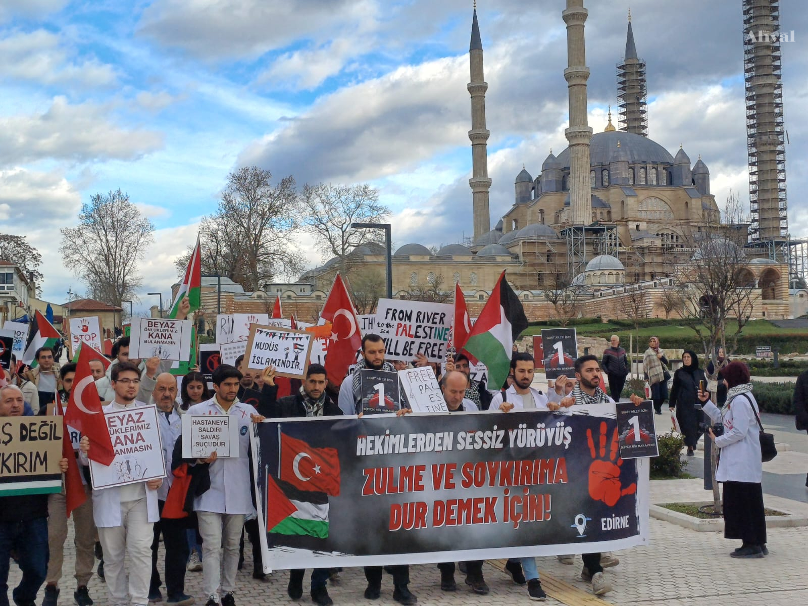 Filistin için sessizce yürüdüler