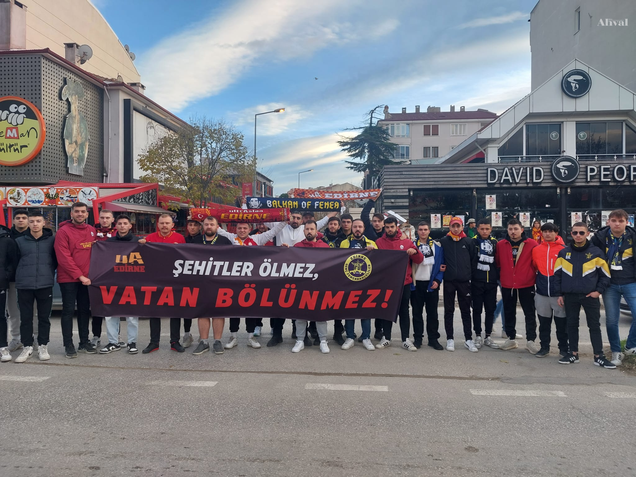 GFB ve uA’dan şehitler için örnek hareket
