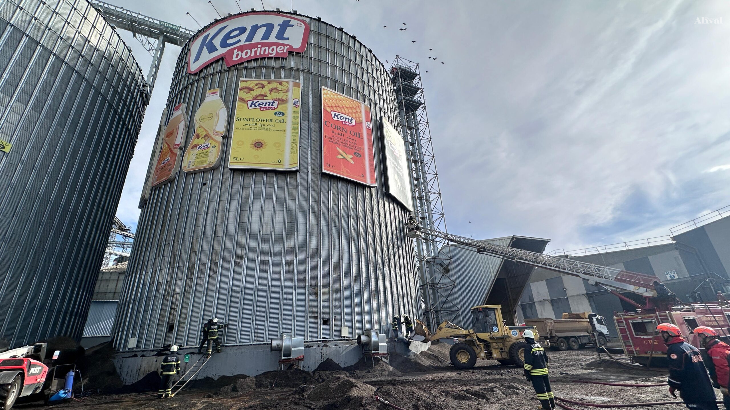 Yağ fabrikasında yangın