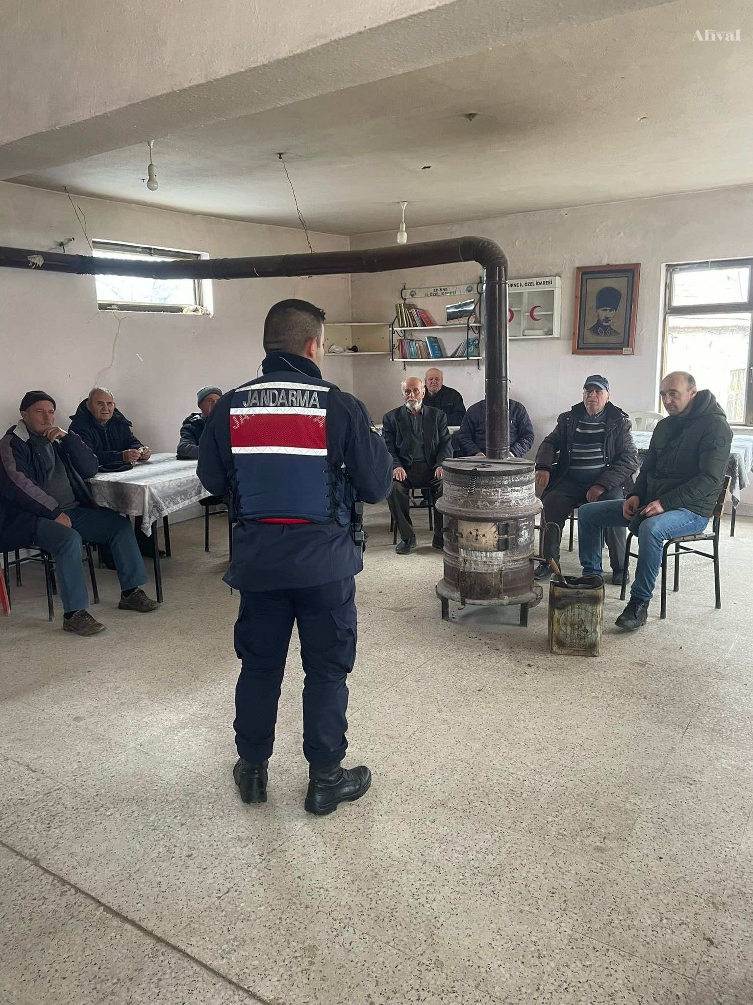 Köylülere dolandırıcılık bilgilendirmesi