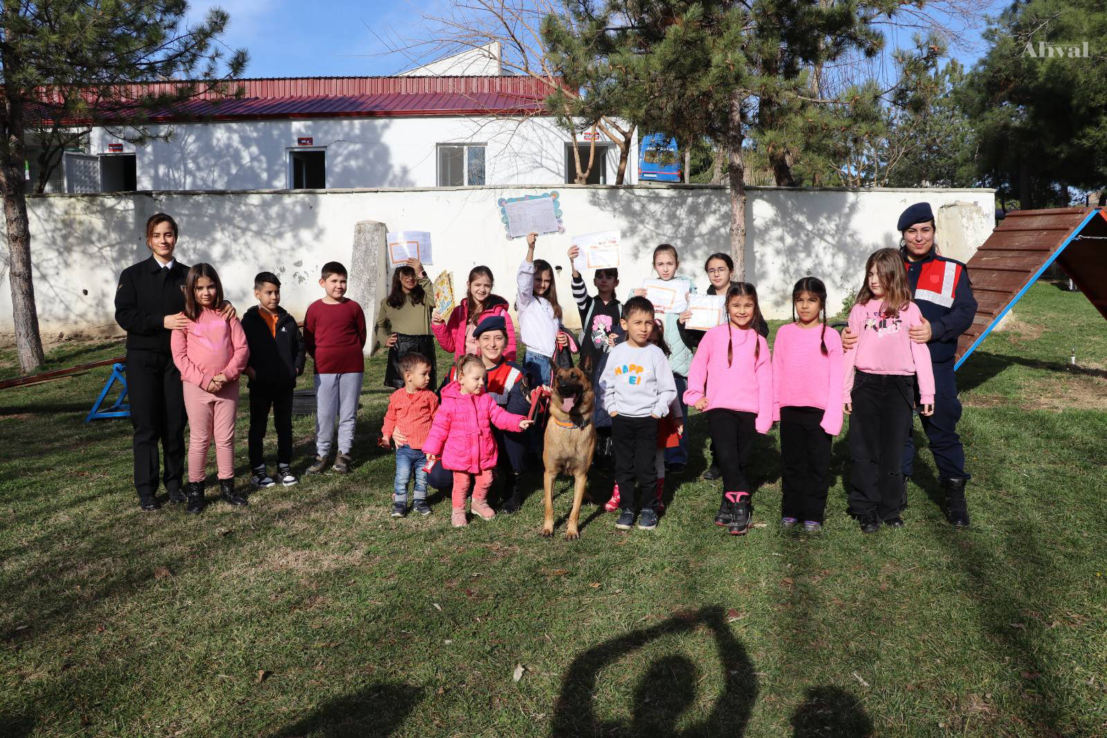 Karne sevincine jandarma da ortak oldu