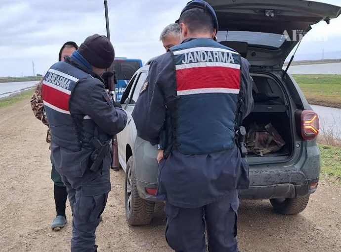 Gala Gölü’nde usulsüz avcılara yasal işlem