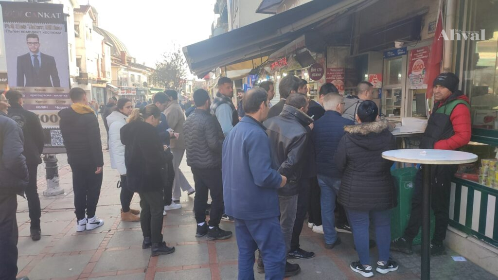 Bayilerde ikramiye kuyruğu