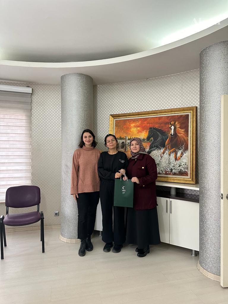 Yeşilay’dan Ahval’e kutlama ziyareti