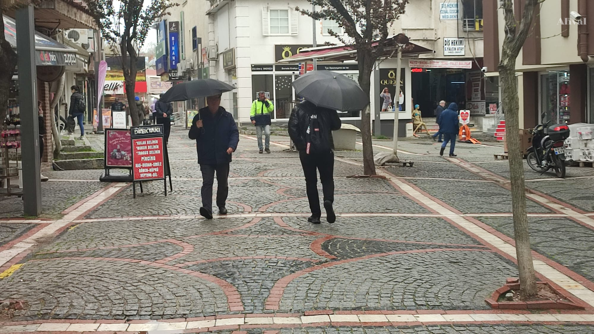 Mart kapıdan baktıracak