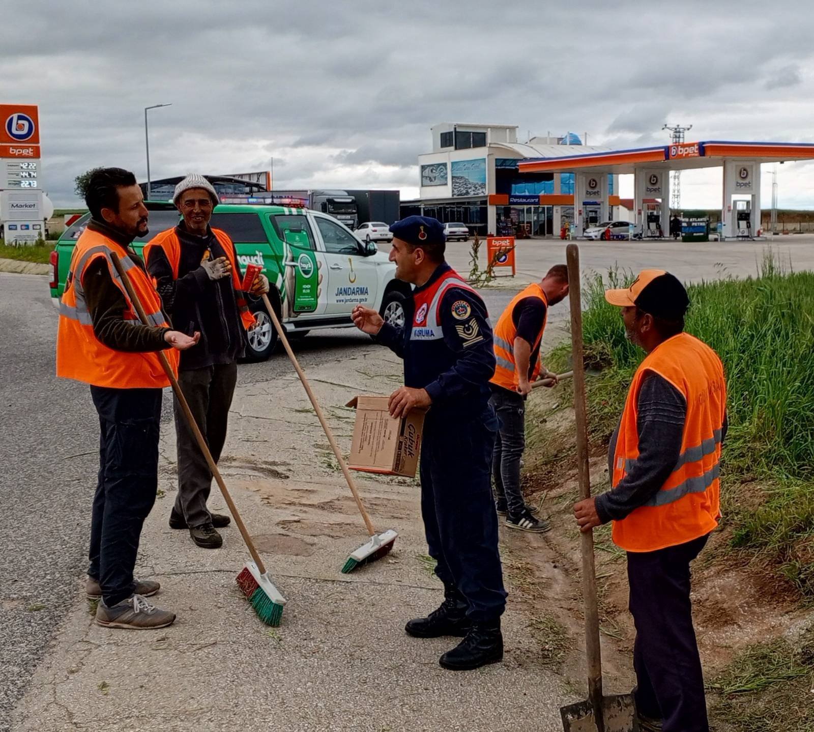 Jandarma’dan 1 Mayıs ziyareti