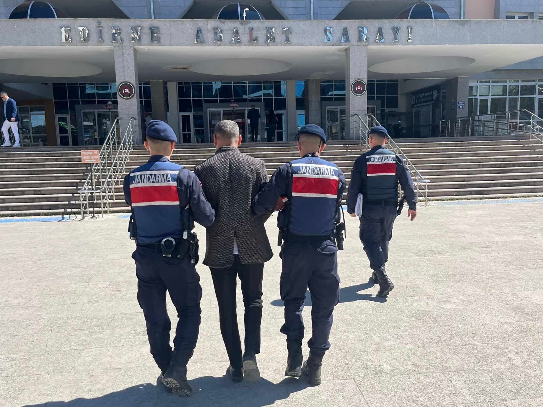 Suç makinası trafik uygulamasında yakalandı