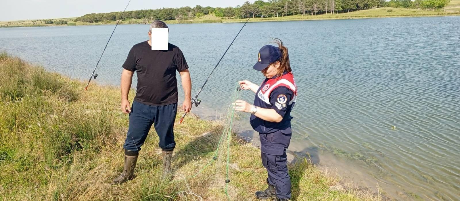 Osmanlı Köyü göletinde balık ağları toplandı