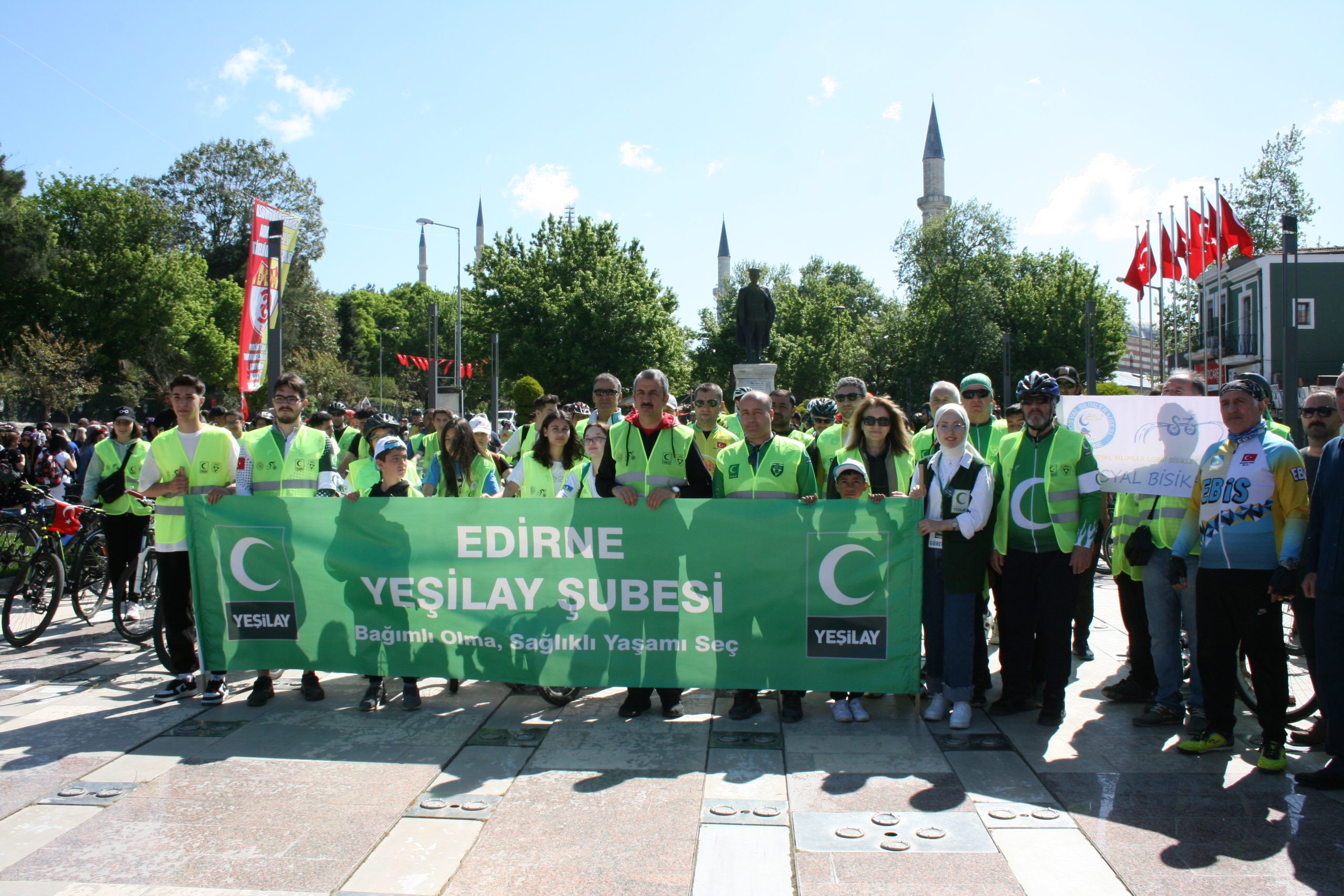 Yeşilay Bisiklet Turu’na yoğun katılım