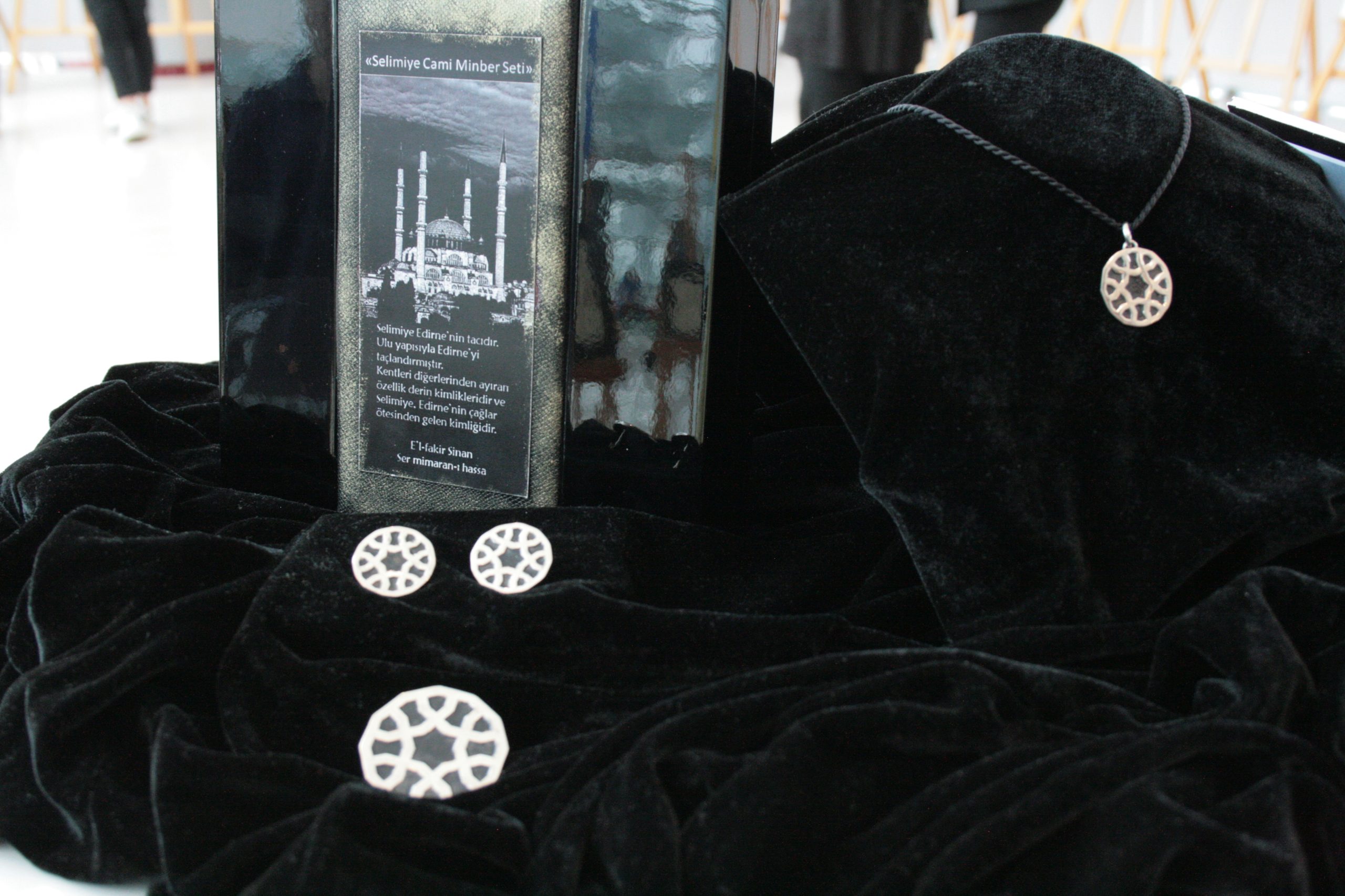 Selimiye’nin minberinden esinlenilen takı seti