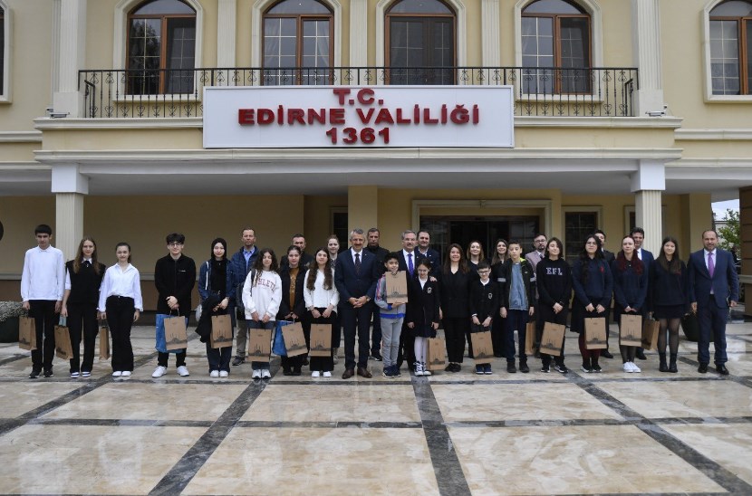 Geleceğin bilim insanlarına tam destek