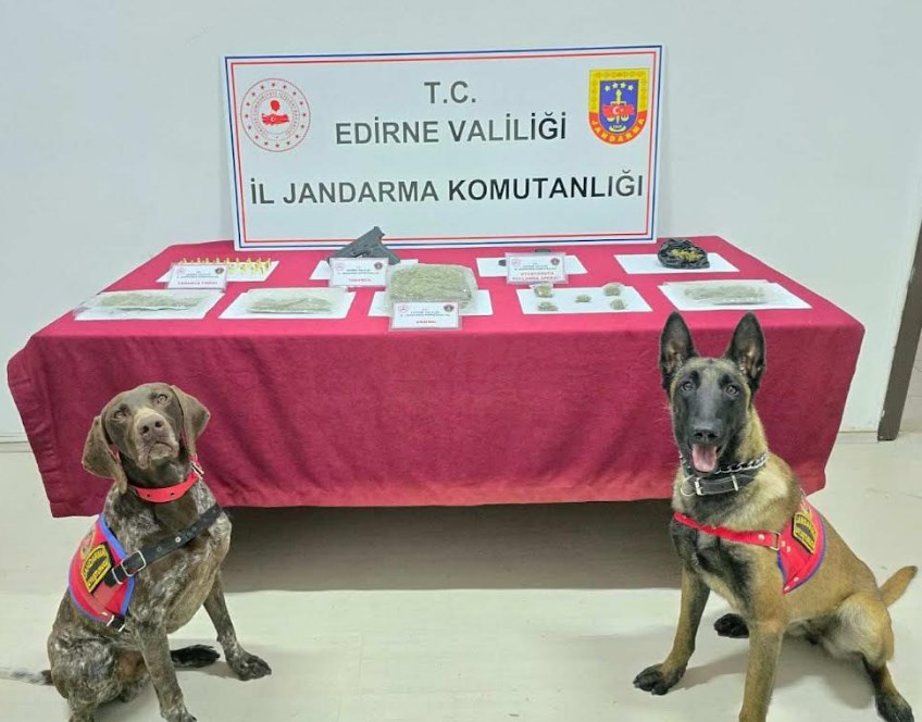 Takip sonucu uyuşturucu ve silahla yakalandı