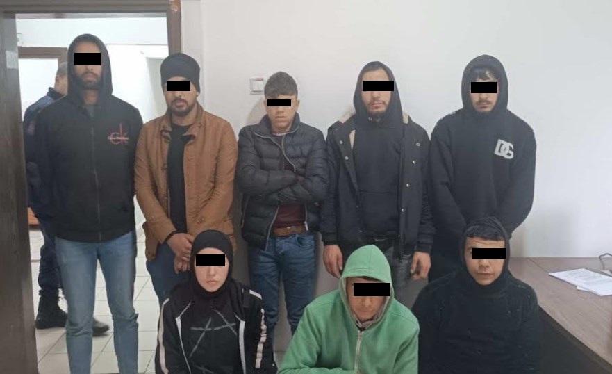 Kaçmaya çalışırken yakalandılar