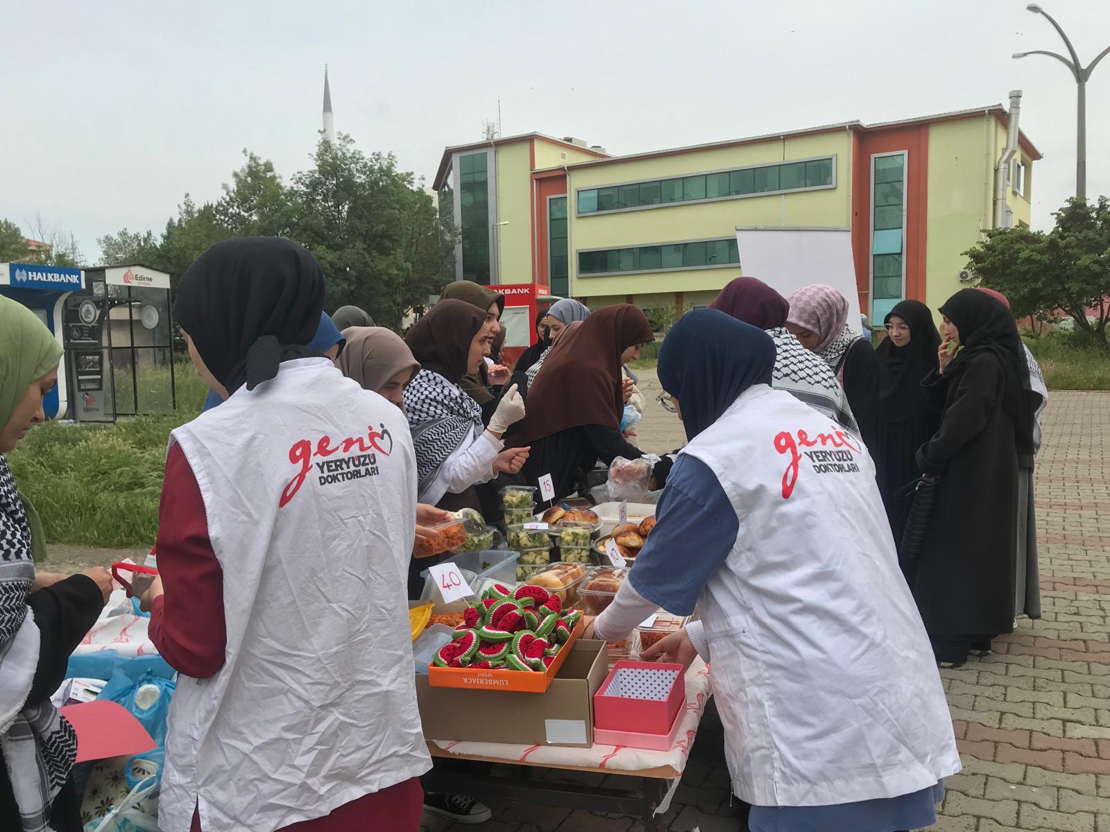 Filistin’e kermesli yardım kampanyası