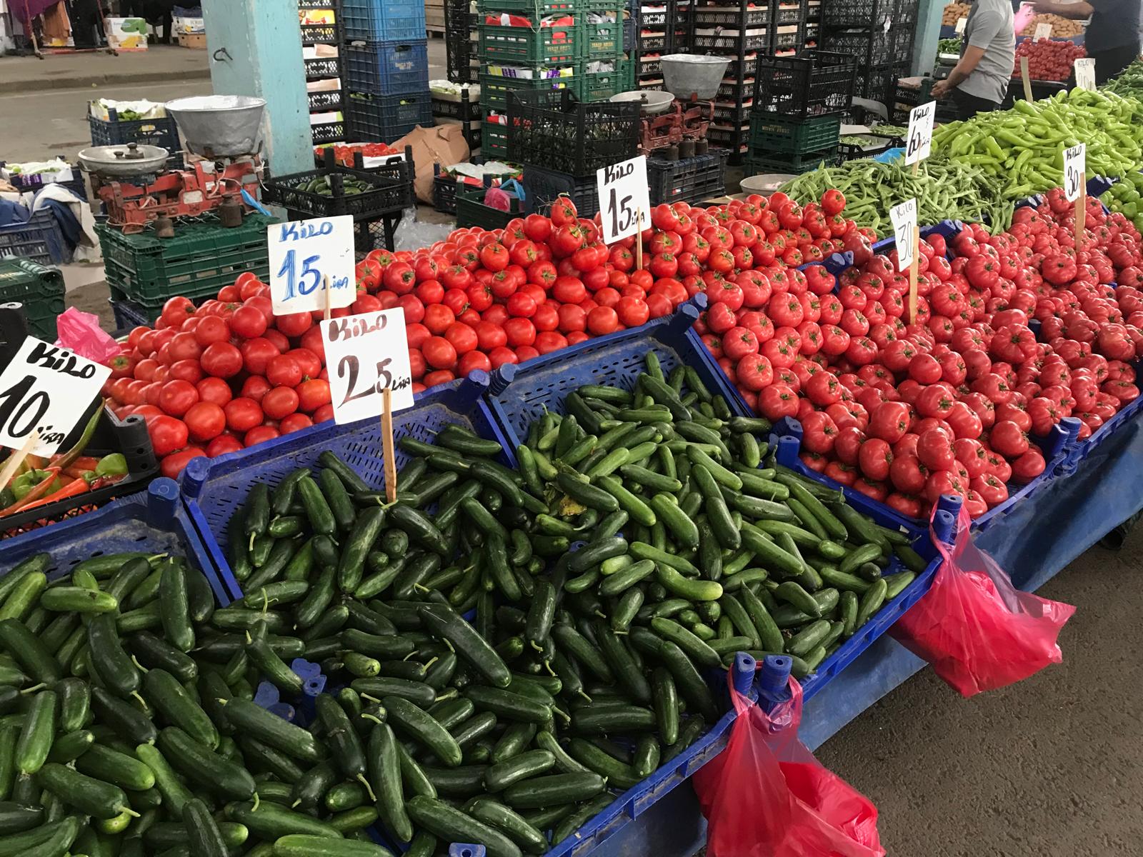 Pazarda fiyatlar düşüşte