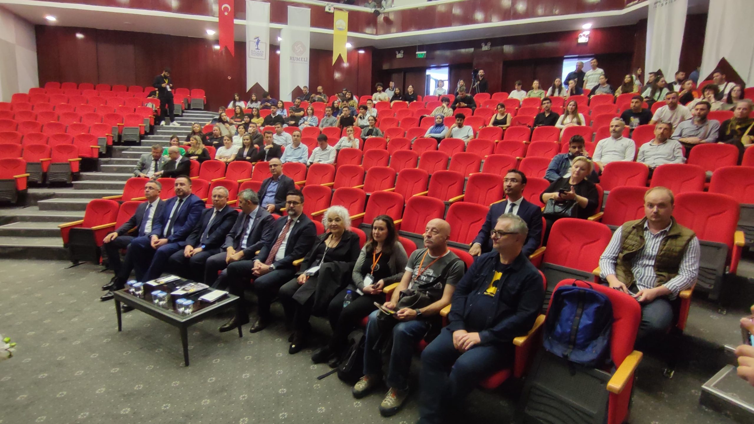 Gezici festivalde 30 film sinemaseverlerle buluşacak