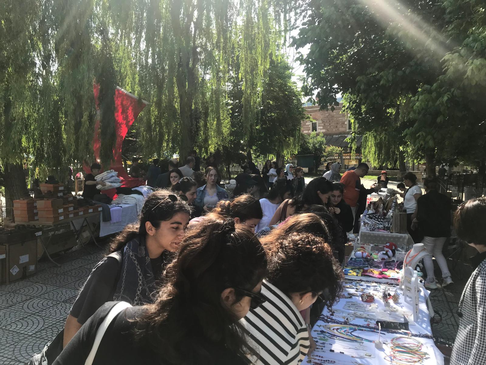 Birinci Murat Anadolu Lisesi’nden halka açık kermes