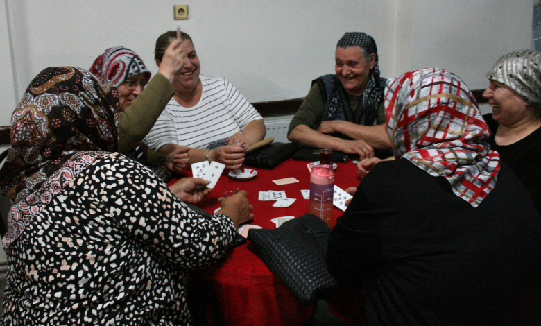 Kadınların kıraathane keyfi