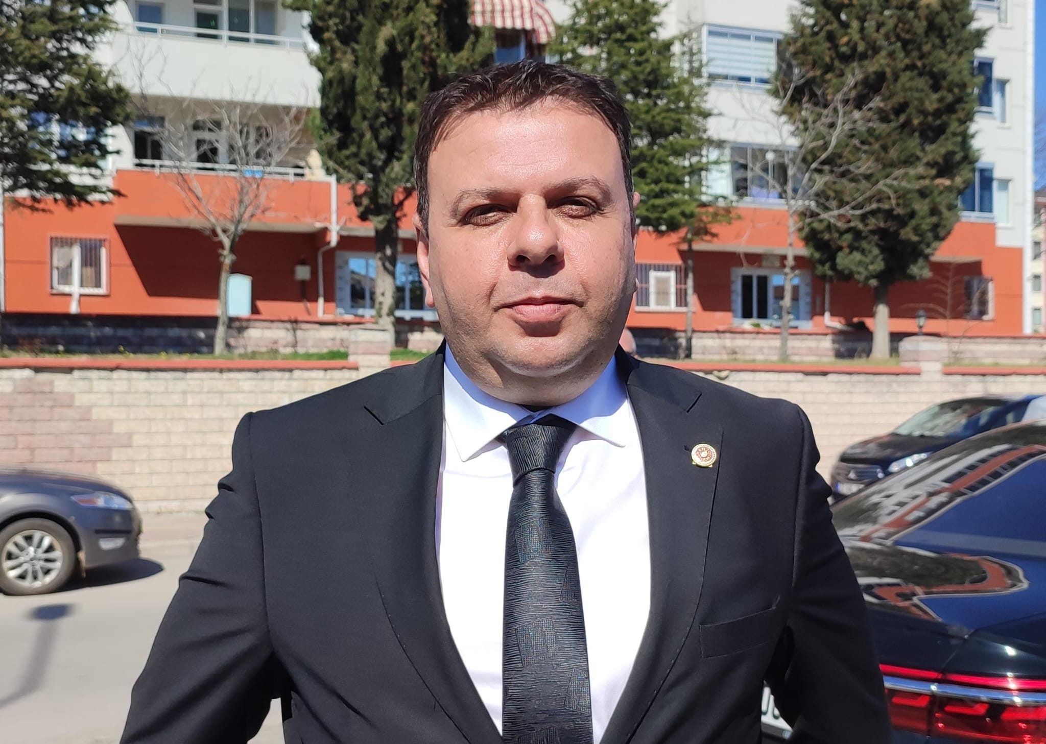 Milletvekili Ediz Ün CHP'den istifa etti