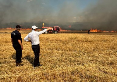Lalapaşa'daki yangın korkuttu