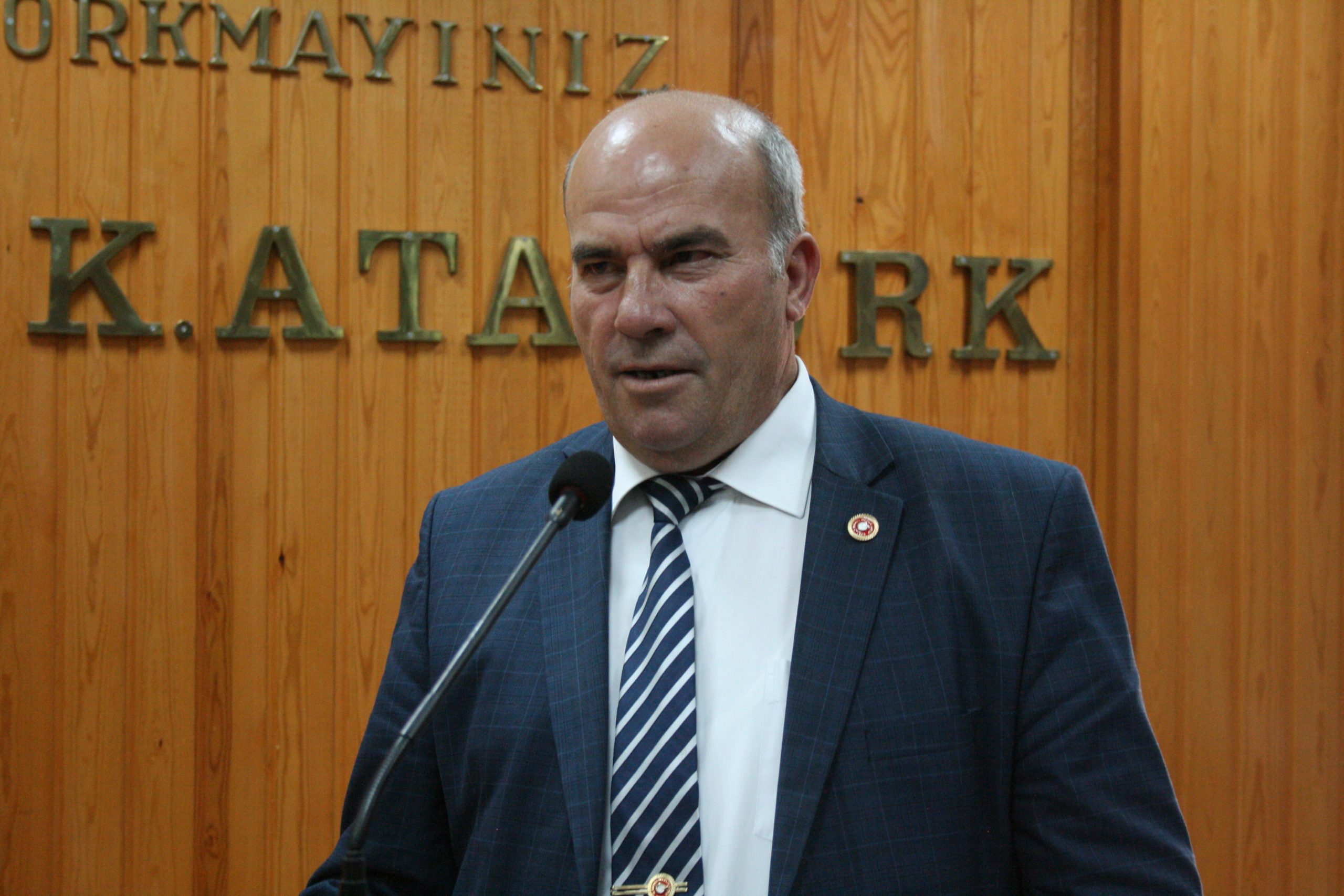 Aslan’dan meşe ağacından hatıra ormanı önerisi