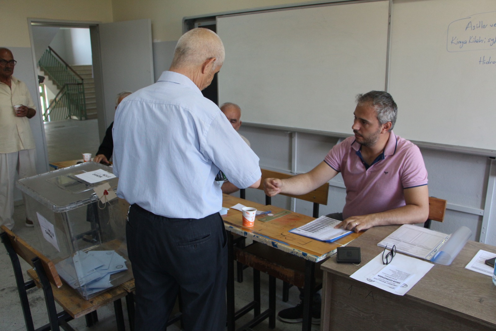 Umurbey yeniden sandık başında!