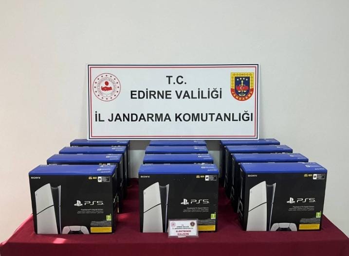 Gümrük değeri 300 Bin TL oyun konsoluyla yakalandı