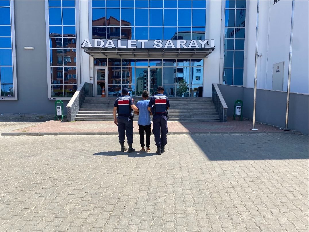 Zehir taciri cezaevini boyladı