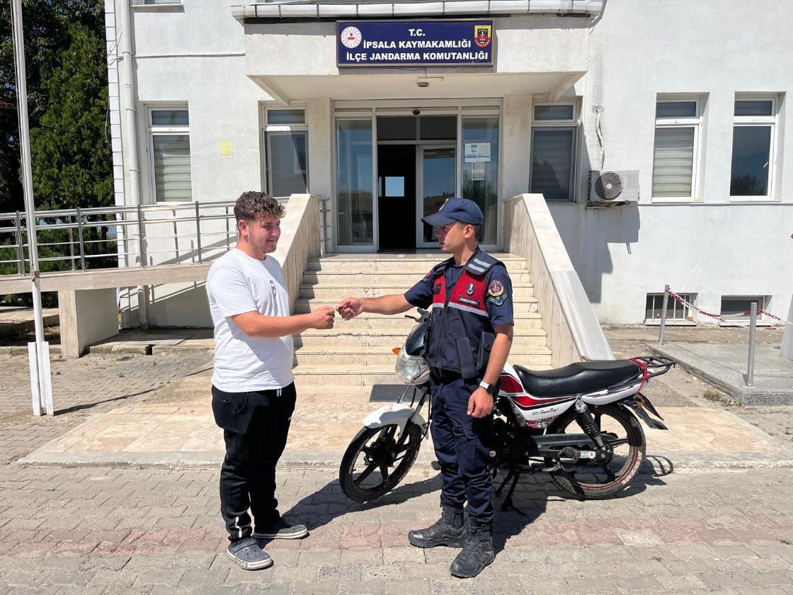 Çalınan motosikleti jandarma buldu