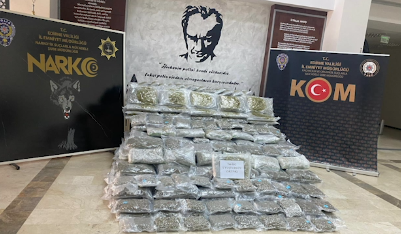 Şüpheli TIR'da 266 kilo uyuşturucu yakalandı