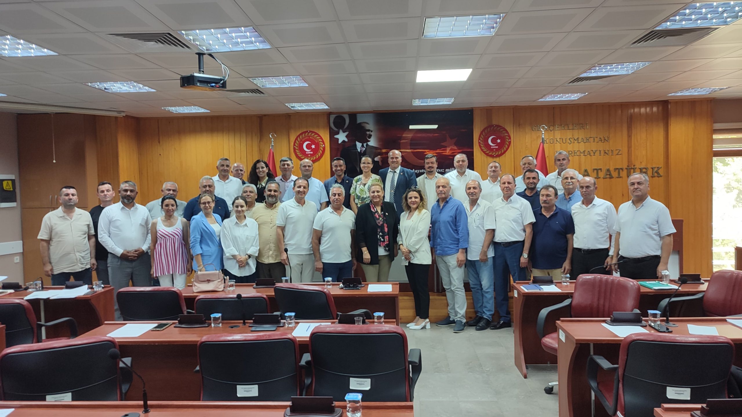 Muhtarlardan meclise ziyaret