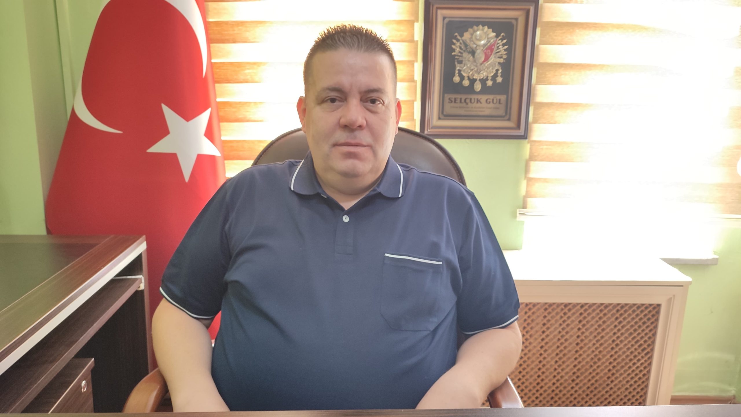 Dükkan kapamada esnaf ikiye bölündü