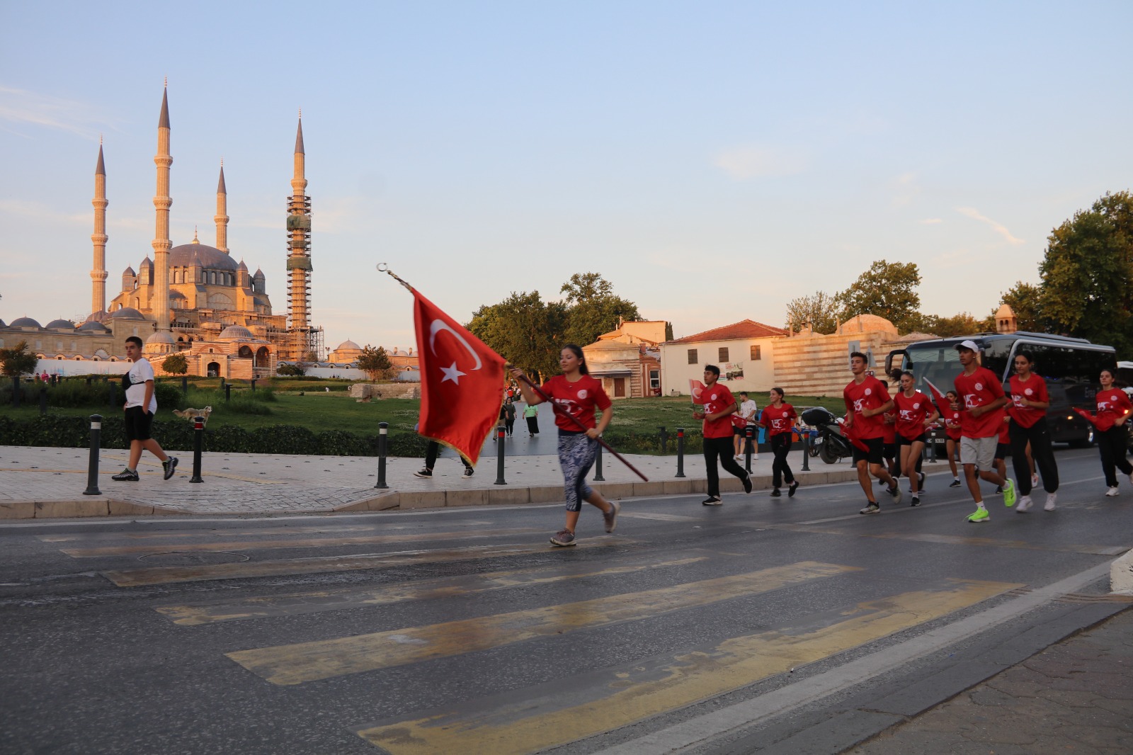 15 Temmuz şehitlerini sancak koşusuyla andılar