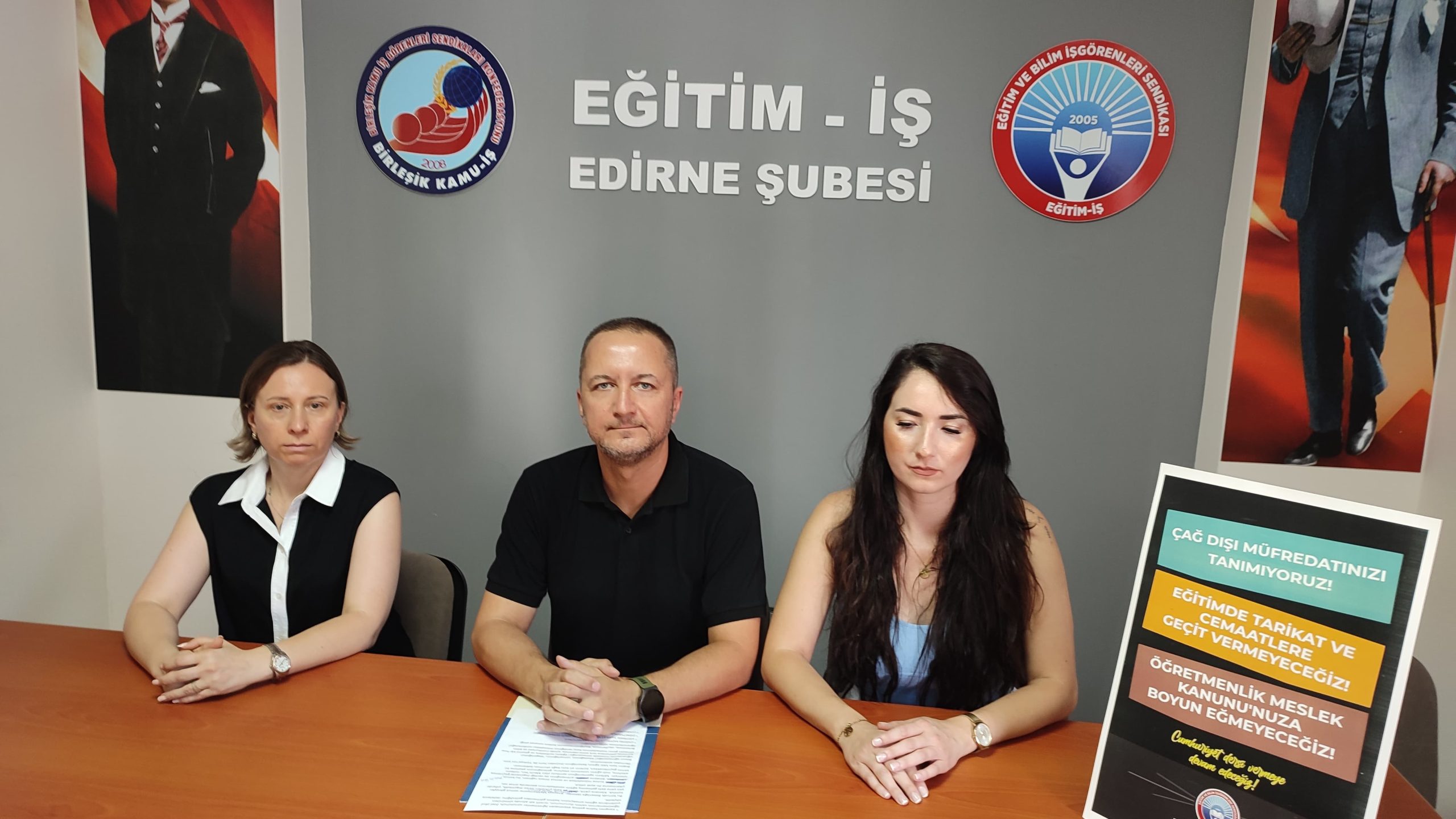 ‘Öğretmenliği bitirme kanununa boyun eğmeyeceğiz’