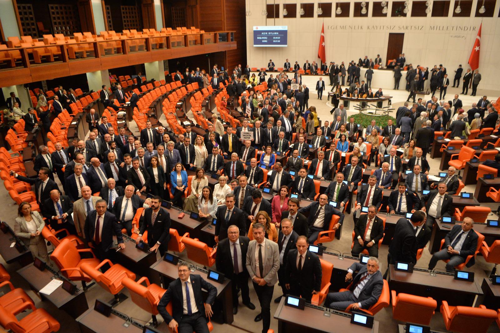 CHP yasayı Anayasa Mahkemesi’ne taşıyacak!