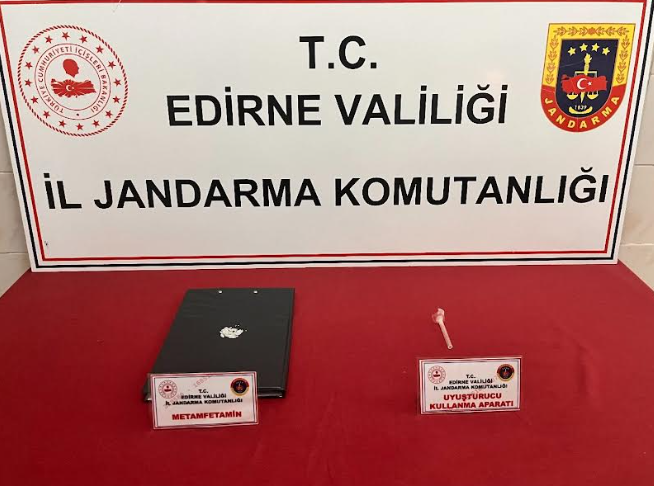 Aracında uyuşturucu ile yakalandı