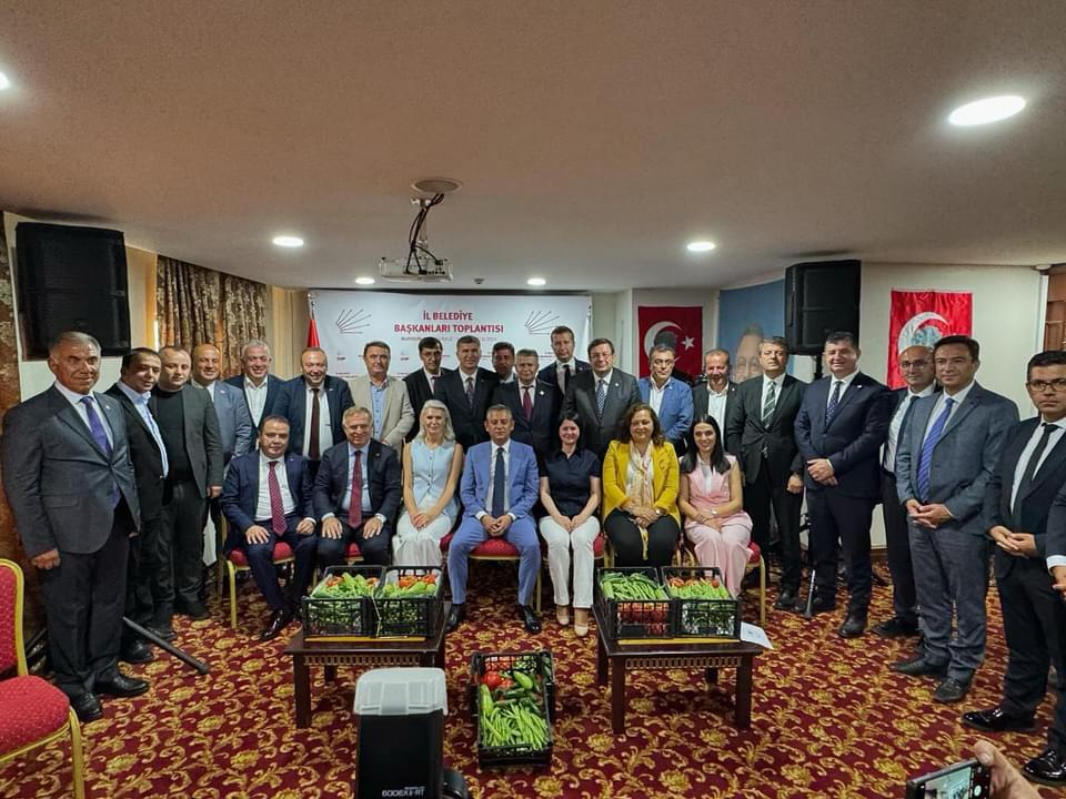 Başkan Gencan Akın İl Belediye Başkanları Toplantısı'nda