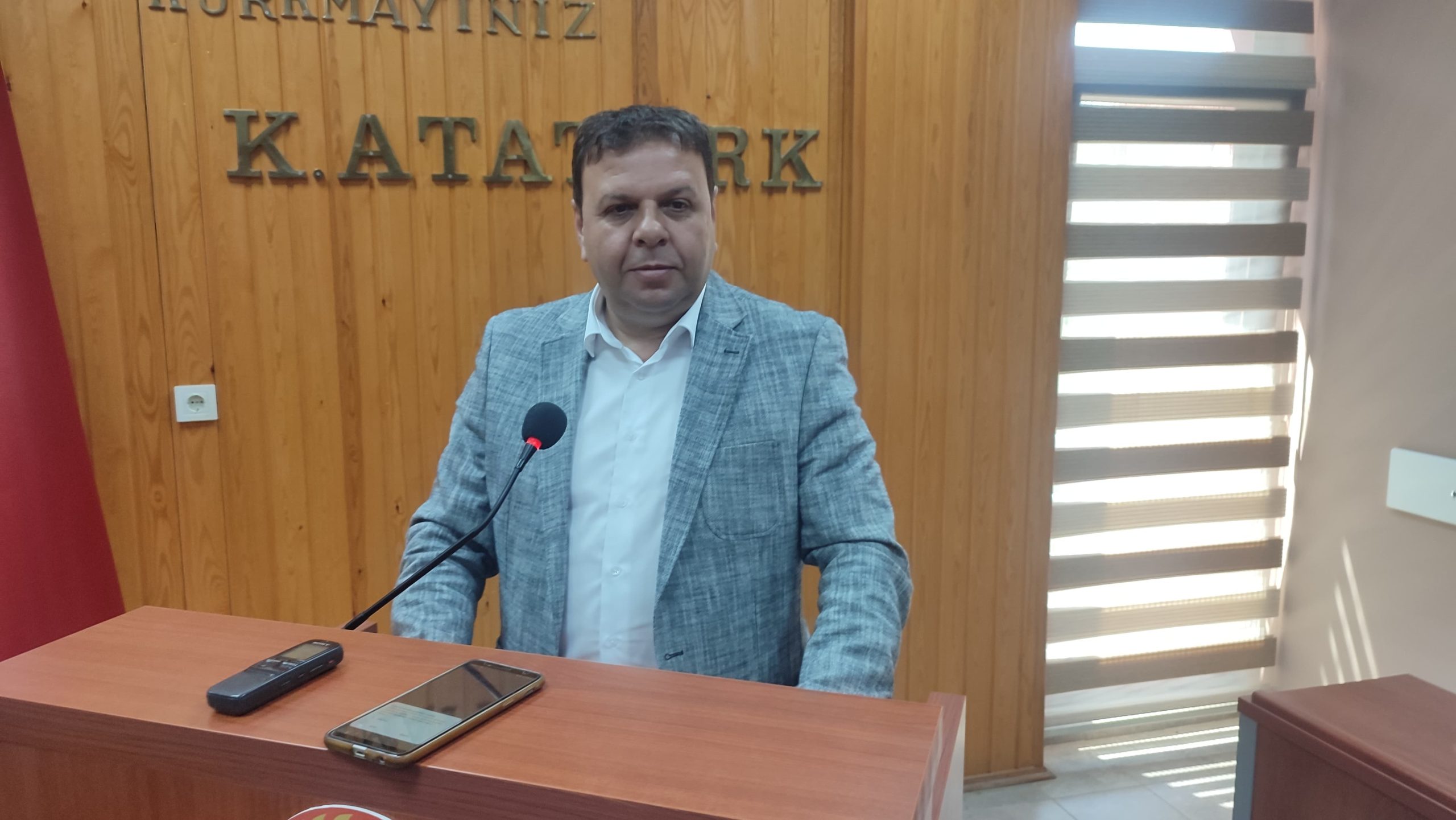 Vekil Ün’den meclise ziyaret