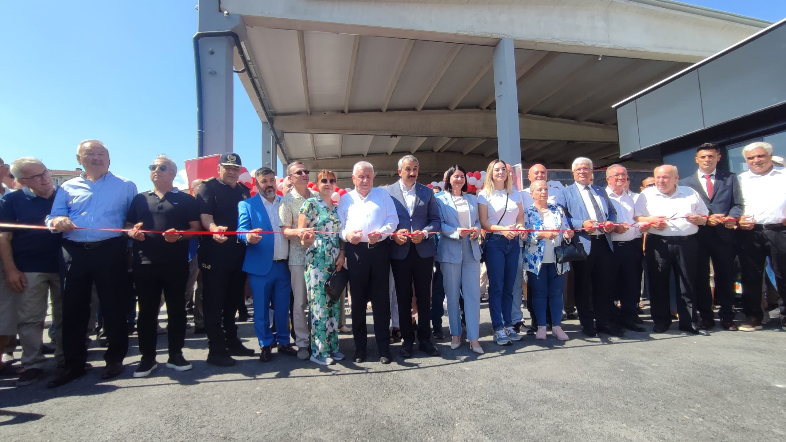 Cumartesi Pazarı artık özlenen yerinde!