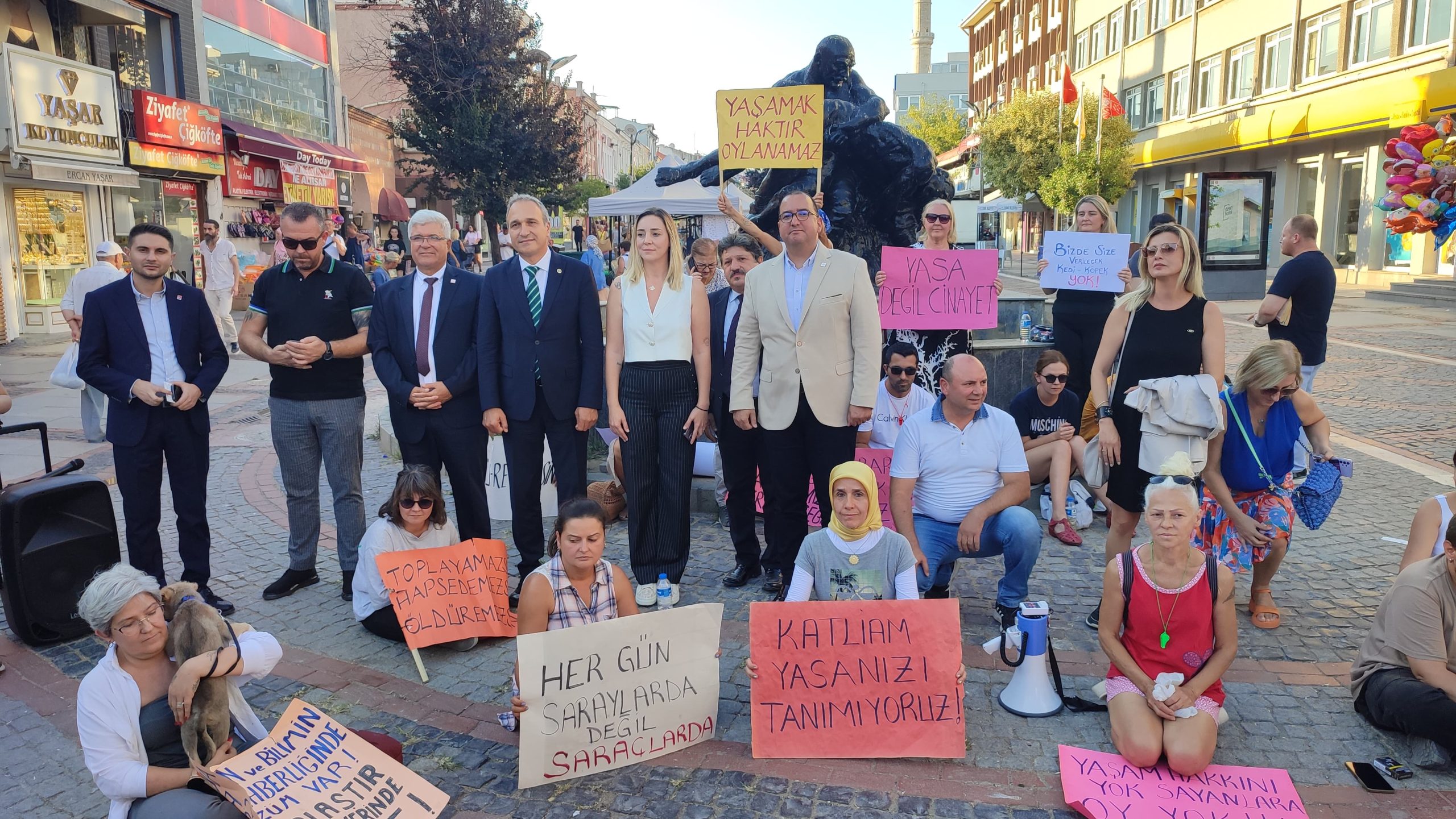 Özçağdaş’tan eyleme destek