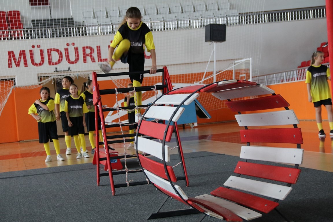 Kızlar Survivor Yaz Mahalle Ligi'nde şampiyon Şükrüpaşa!