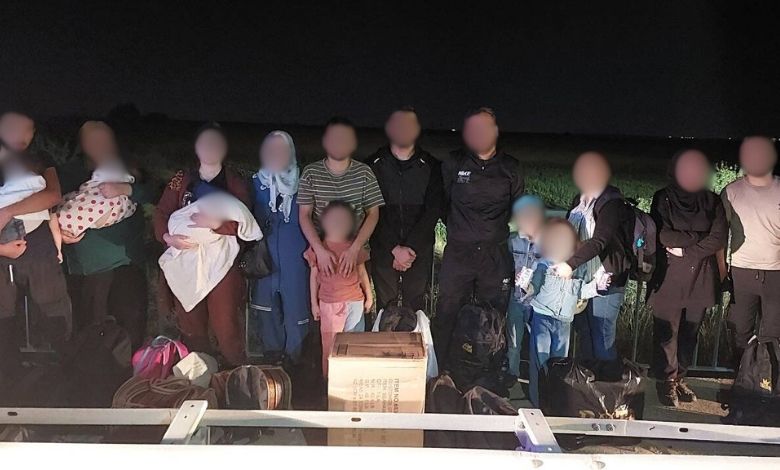 3 ilçede 38 göçmen yakayı ele verdi